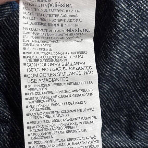 UNDER ARMOUR Blue Capris Leggings Size Medium - Picture 5 of 6